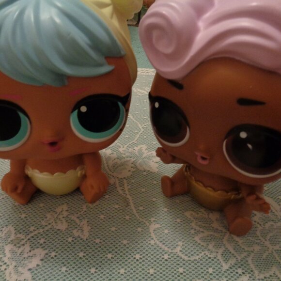 2 BIG BABYS LOL SURPRIZE DOLLS 6 INCHES LOT - Picture 2 of 4